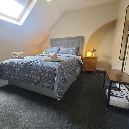 Roskeen Townhouse Белфаст Экстерьер фото