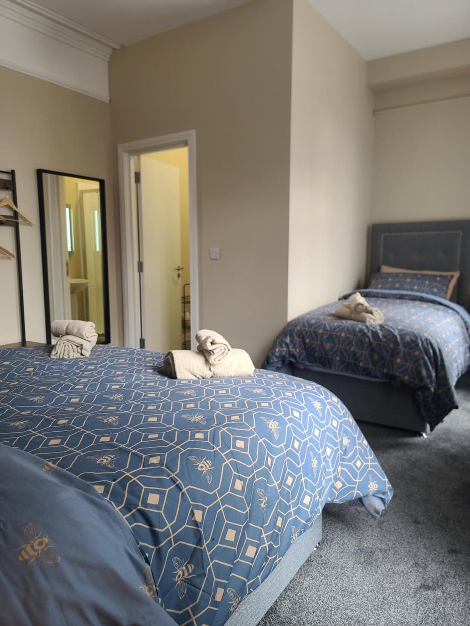 Roskeen Townhouse Белфаст Экстерьер фото